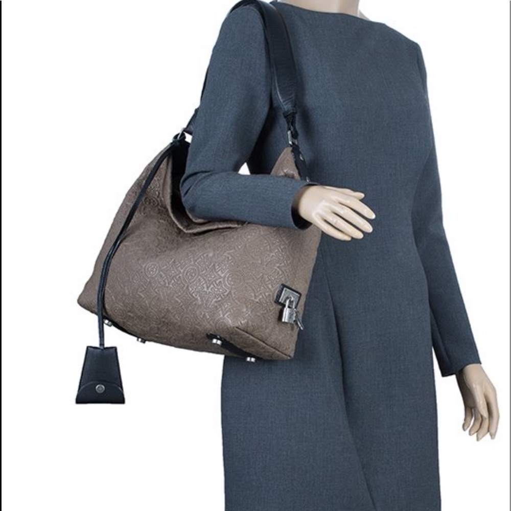 LOUIS VUITTON SPECIAL EDITION ANTHEIA,